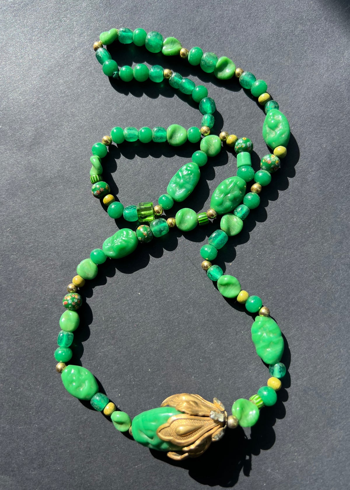 Extraordinary 1920s Green Glass Bead Necklace