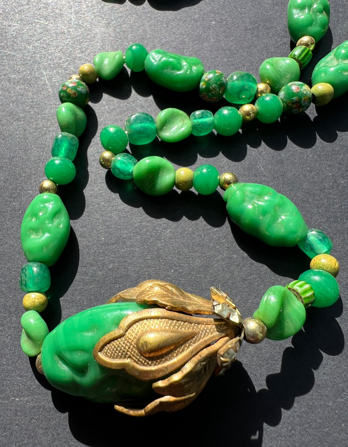 Extraordinary 1920s Green Glass Bead Necklace