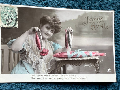 Series of 3 Bizarre Poisson d'Avril Fish Postcards