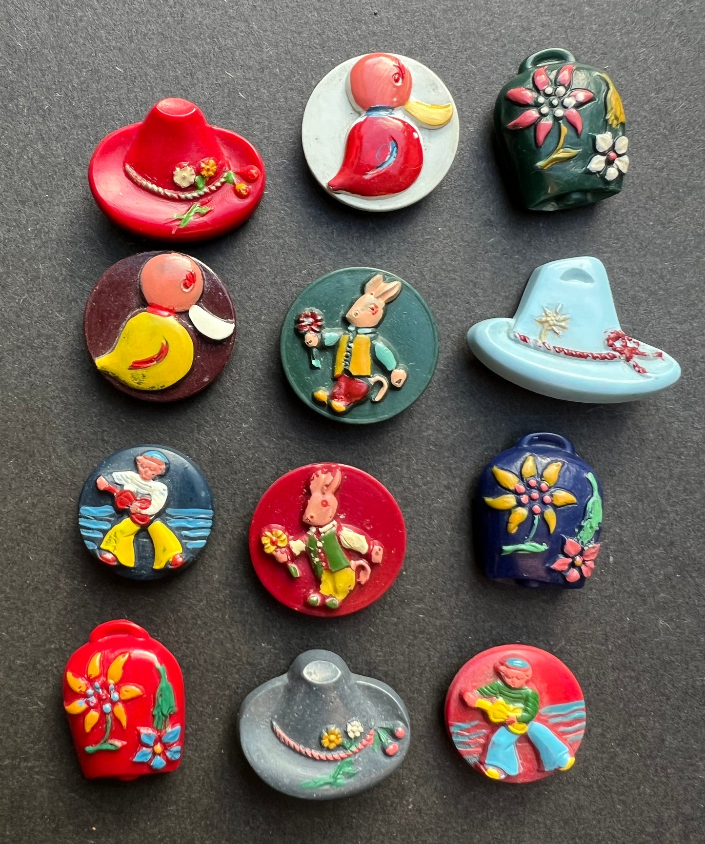 12 Novelty Vintage Buttons