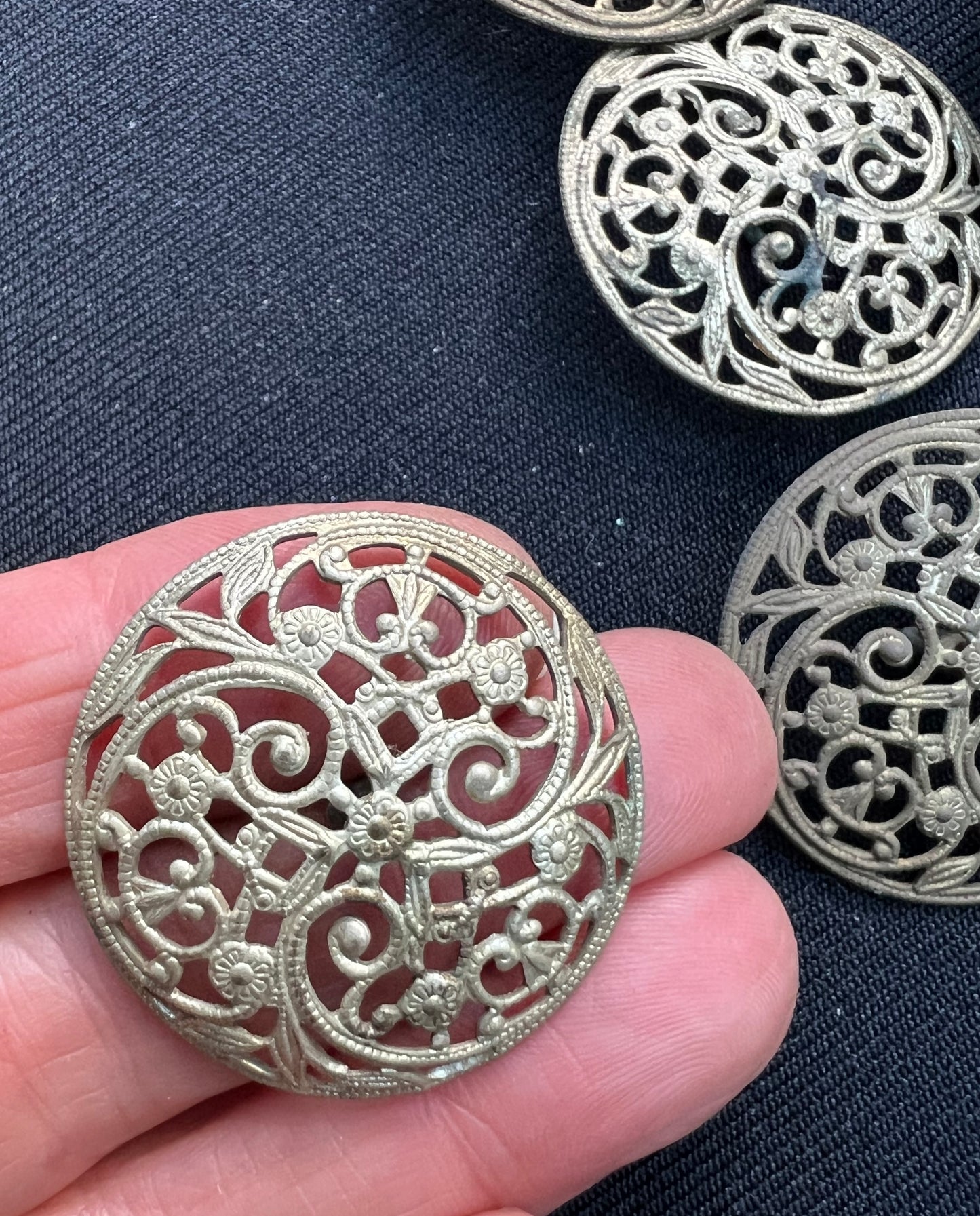 10 Ornate Vintage 3.5cm Tarnished Metal Buttons