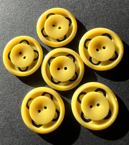 6 Buttercup Yellow Vintage 2cm Buttons