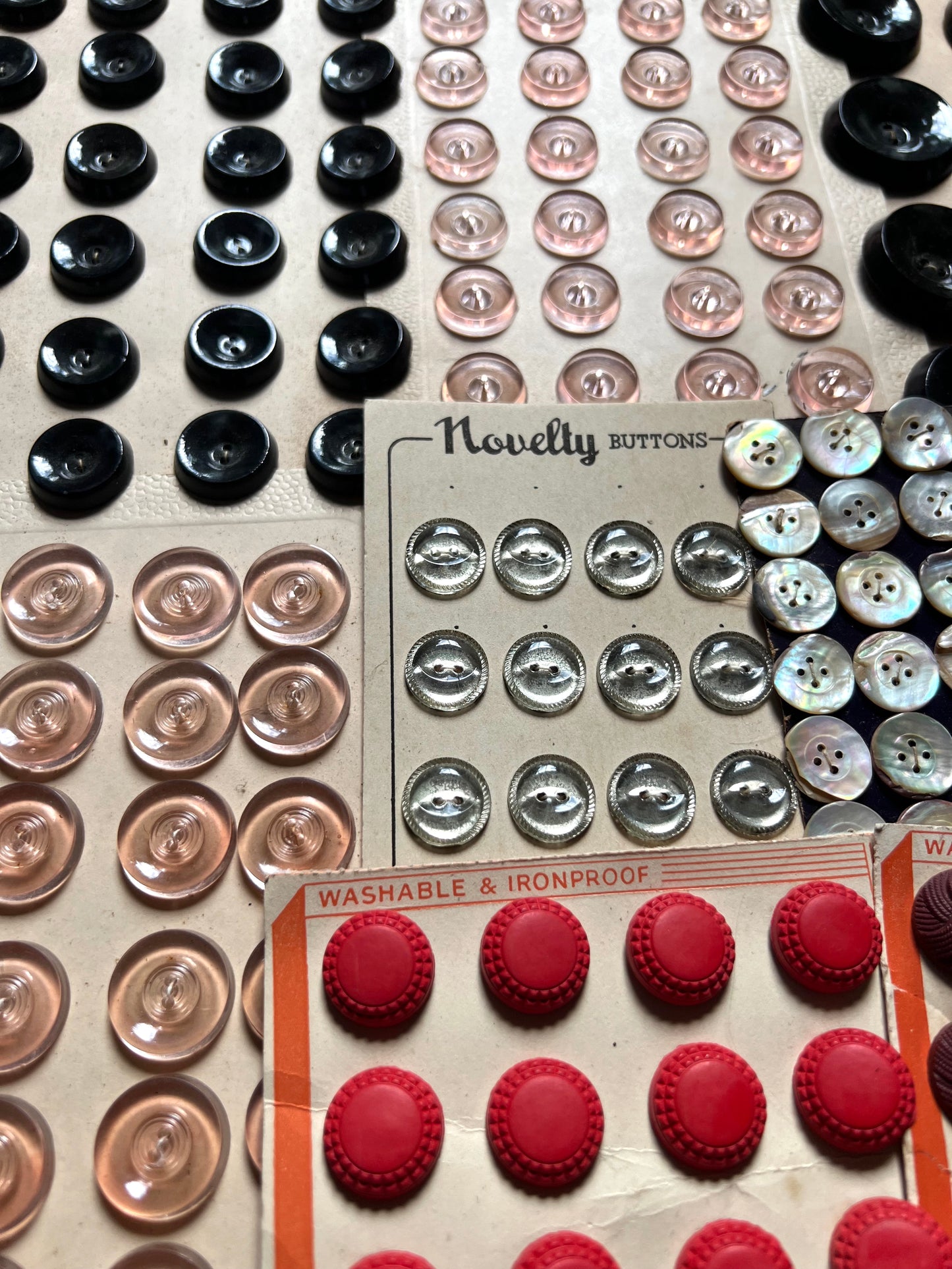 21 Sheets of Vintage Bakelite, Plastic and Glass Buttons (K)