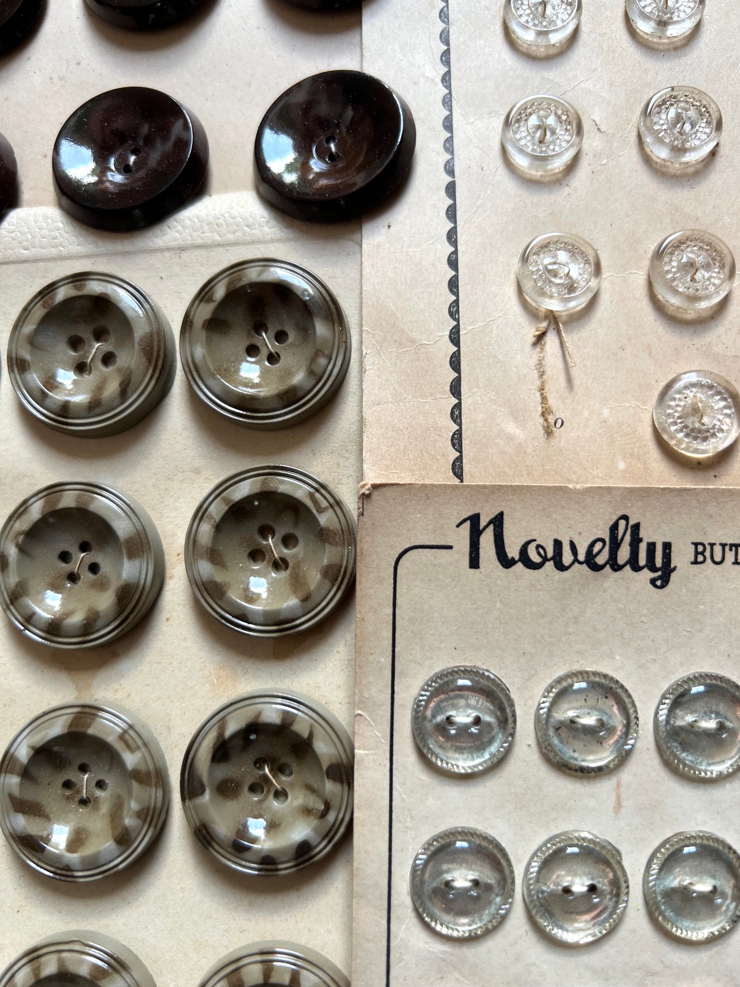 15 Sheets of Vintage Mirrored, Plastic and Glass Buttons (N)