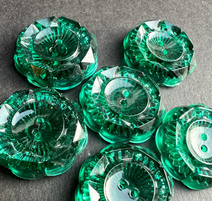 6 Vintage Sparkling 2cm Vibrant Green Buttons