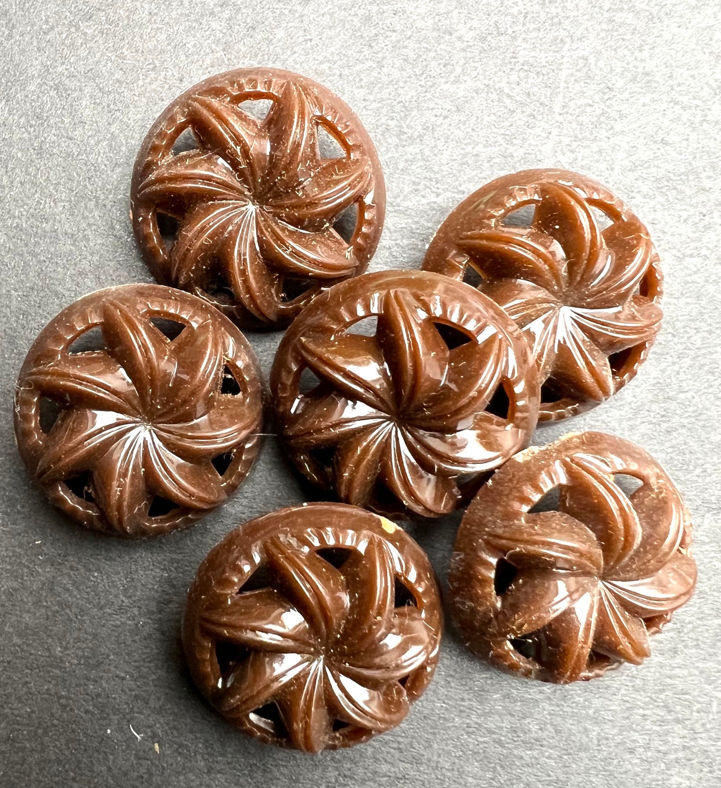 6 or 24 Vintage Swirly Chocolate Brown 2.2cm or 1.7cm Buttons