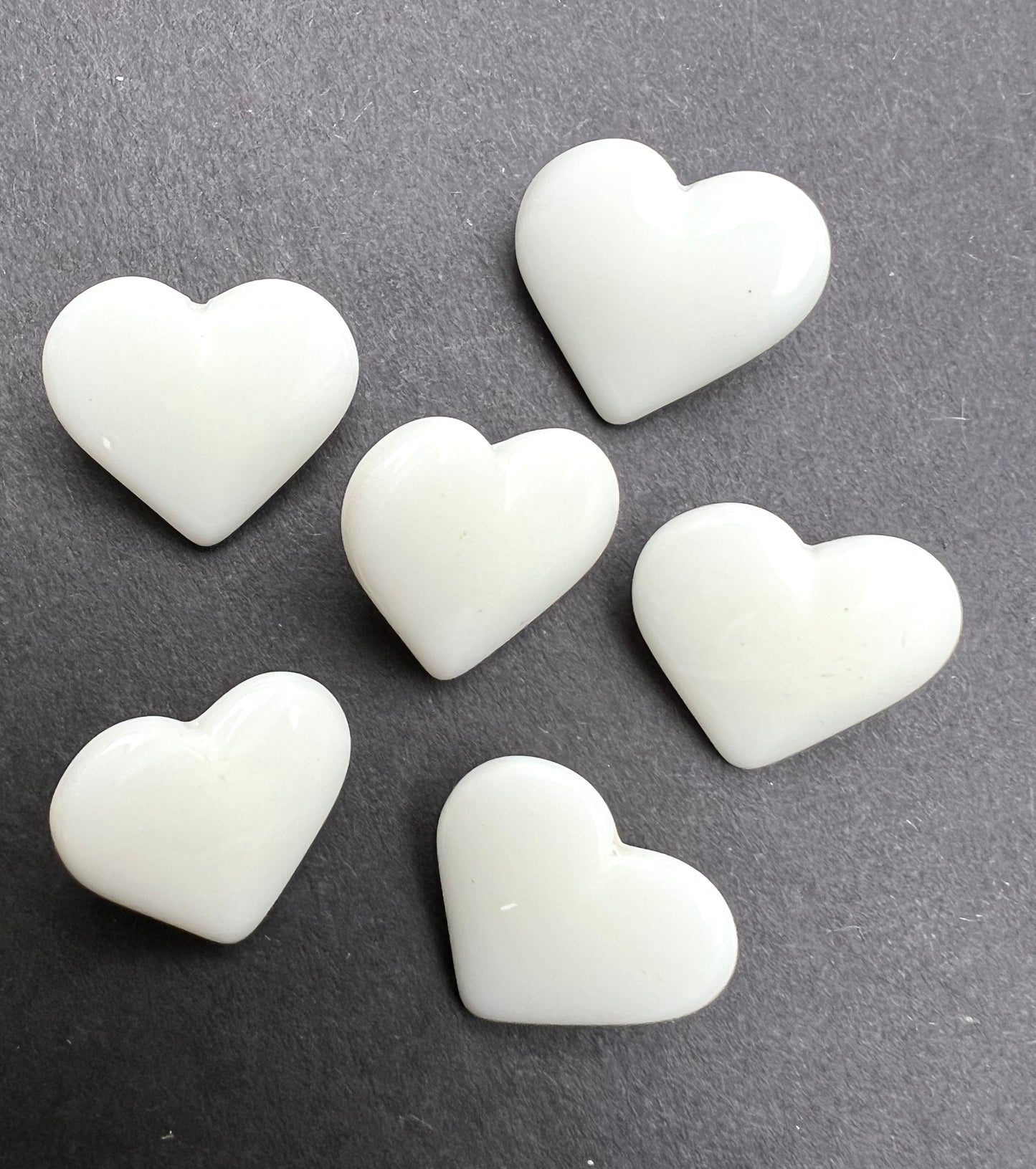 5 Vintage Czech BIG 1.8cm White Glass Heart Buttons
