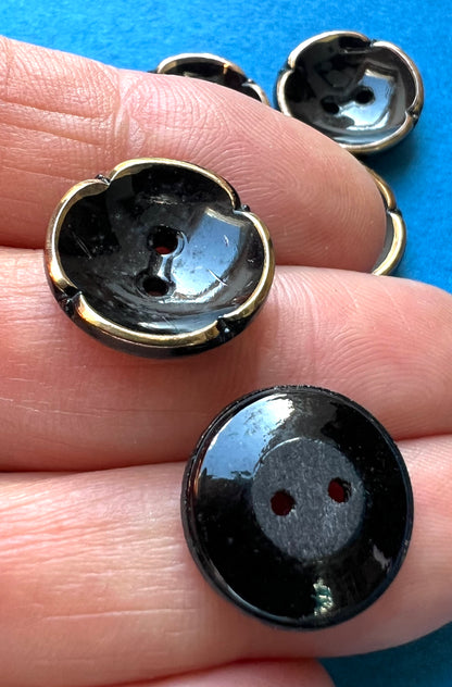1 Whimsical Early C20th Black + Gold Glass 1.5cm Button
