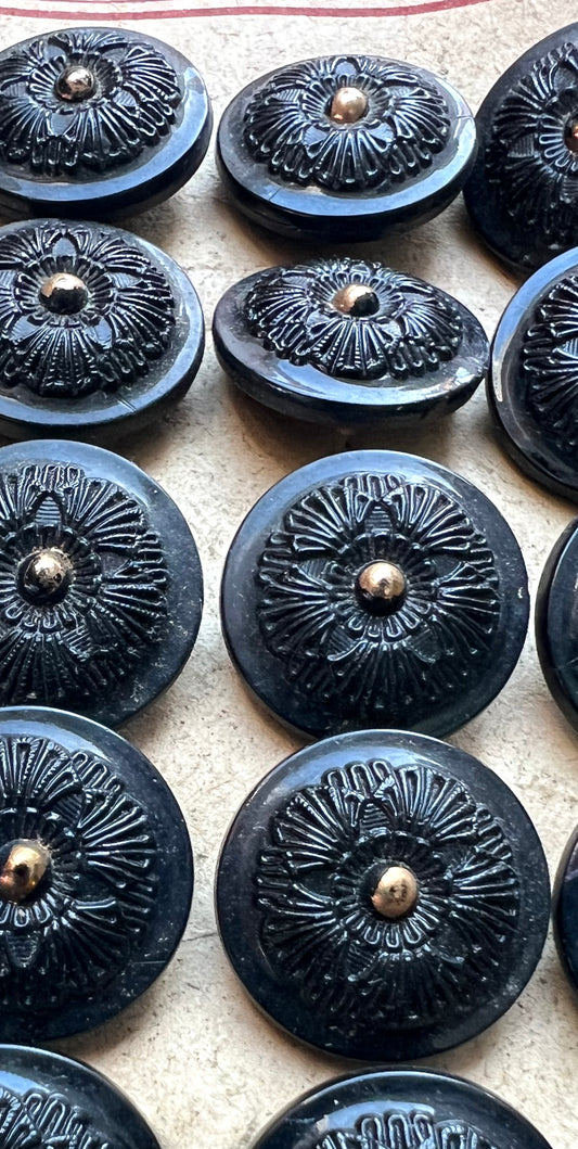 1  Ornate Early C20th Black + Gold Glass 1.8cm Button