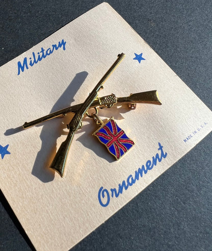 U.S.A 1940s Brooch to Display Support to GB in WW2  Crossed Rifles + Union Jack