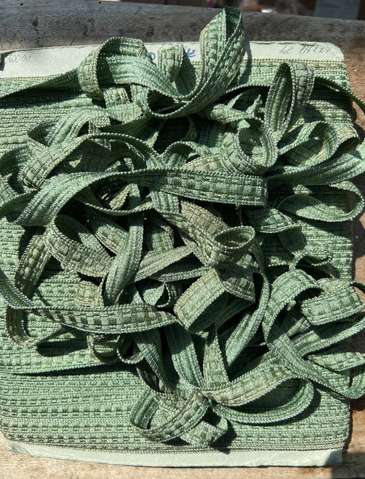 66m or 39m Vintage Shimmery Fern Upholstery etc Trim /Braid 1.5cm wide