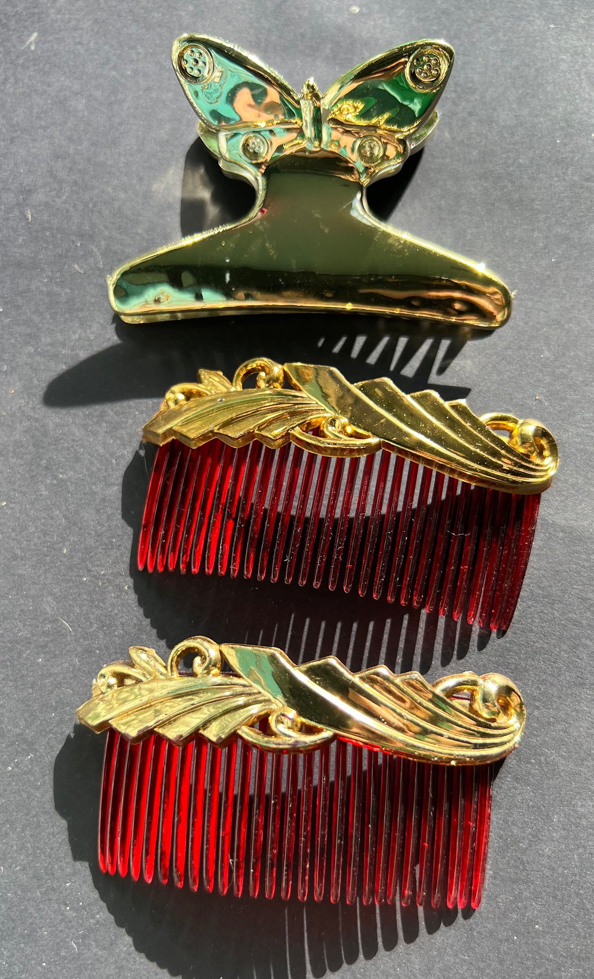12  Vintage Pink, White Gold & Tortoiseshell Hair Pins, Clips & Combs.