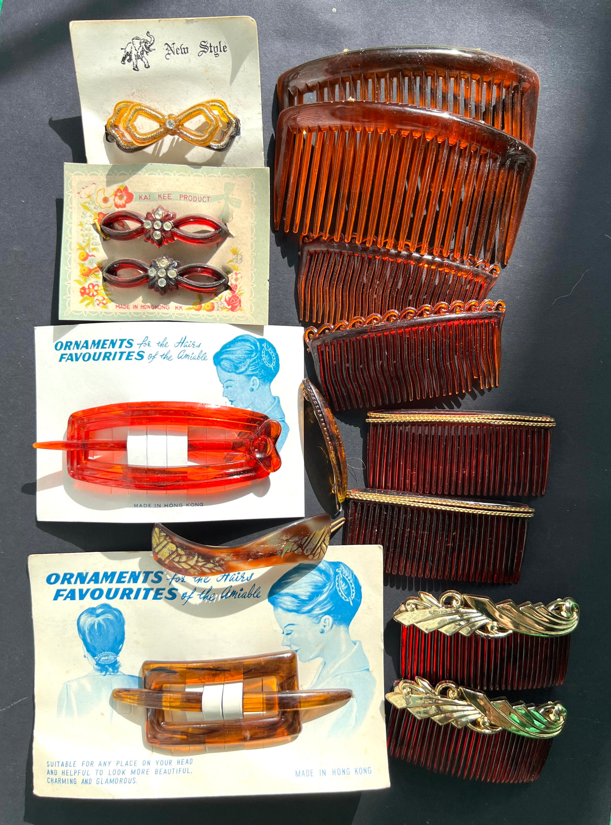 14 Vintage Tortoiseshell Hair Clips, Barrettes & Combs.