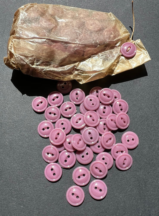 1 Gross (144) Vintage Plastic Lilac 13mm Buttons