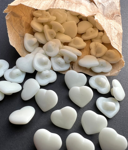 1 Gross (144) Vintage White Glass Heart 1.3cm wide Buttons