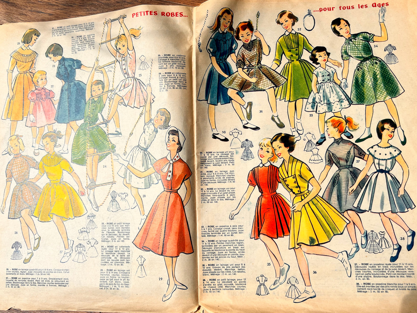 31st March 1955 French Women's Magazine Votre Mode incl. Pattern for The Dress on The Cover