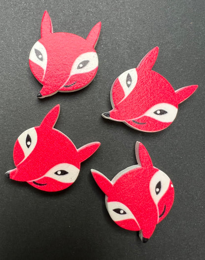 4 Wooden Flat Back 2.6cm Red Foxes