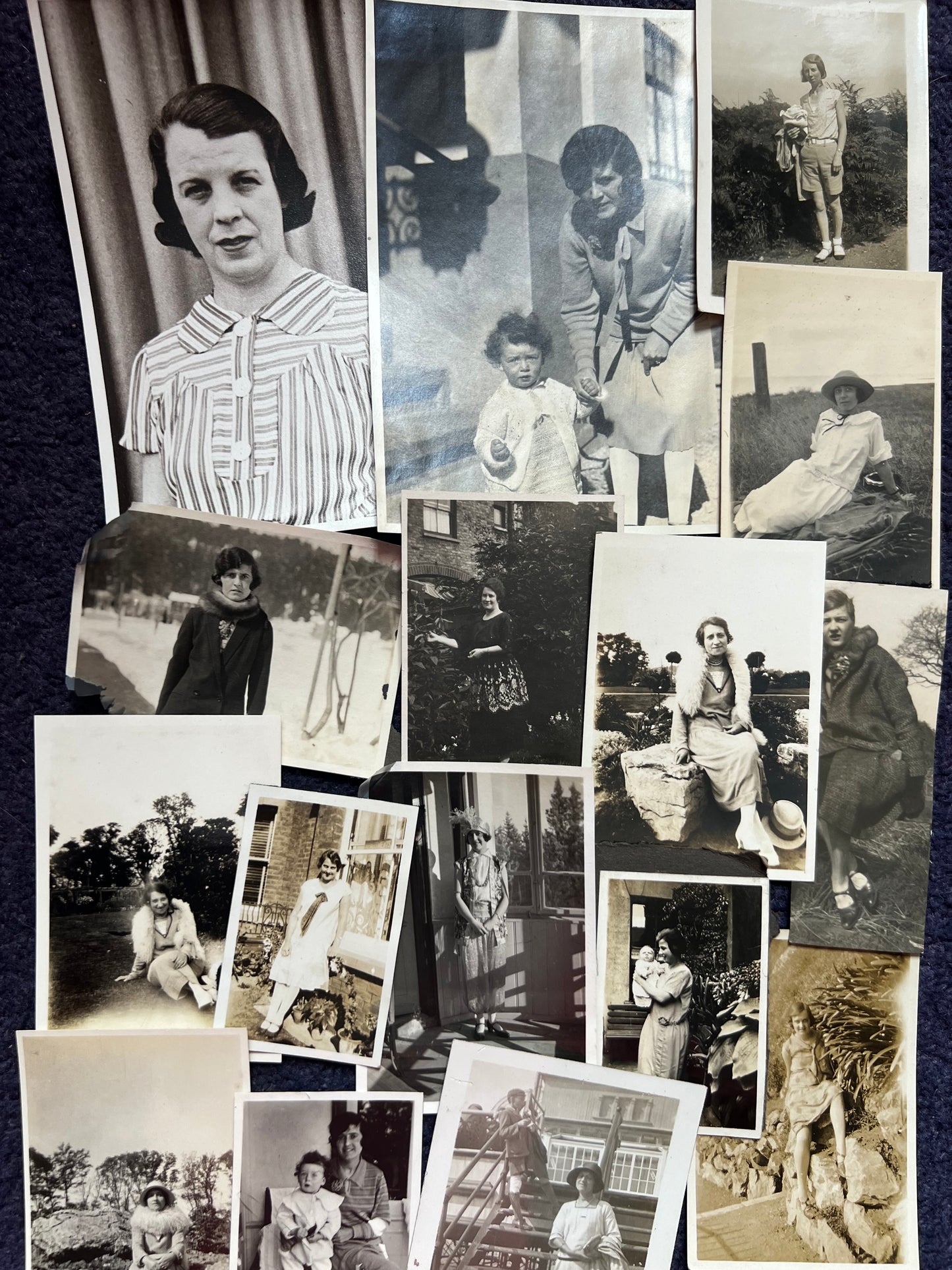 16 Photos of Women in the 1920s and 1930s  (F16)