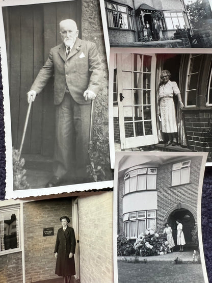 7 Old Photos from the 1920s - 50s of People Standing Outside Houses (F18)