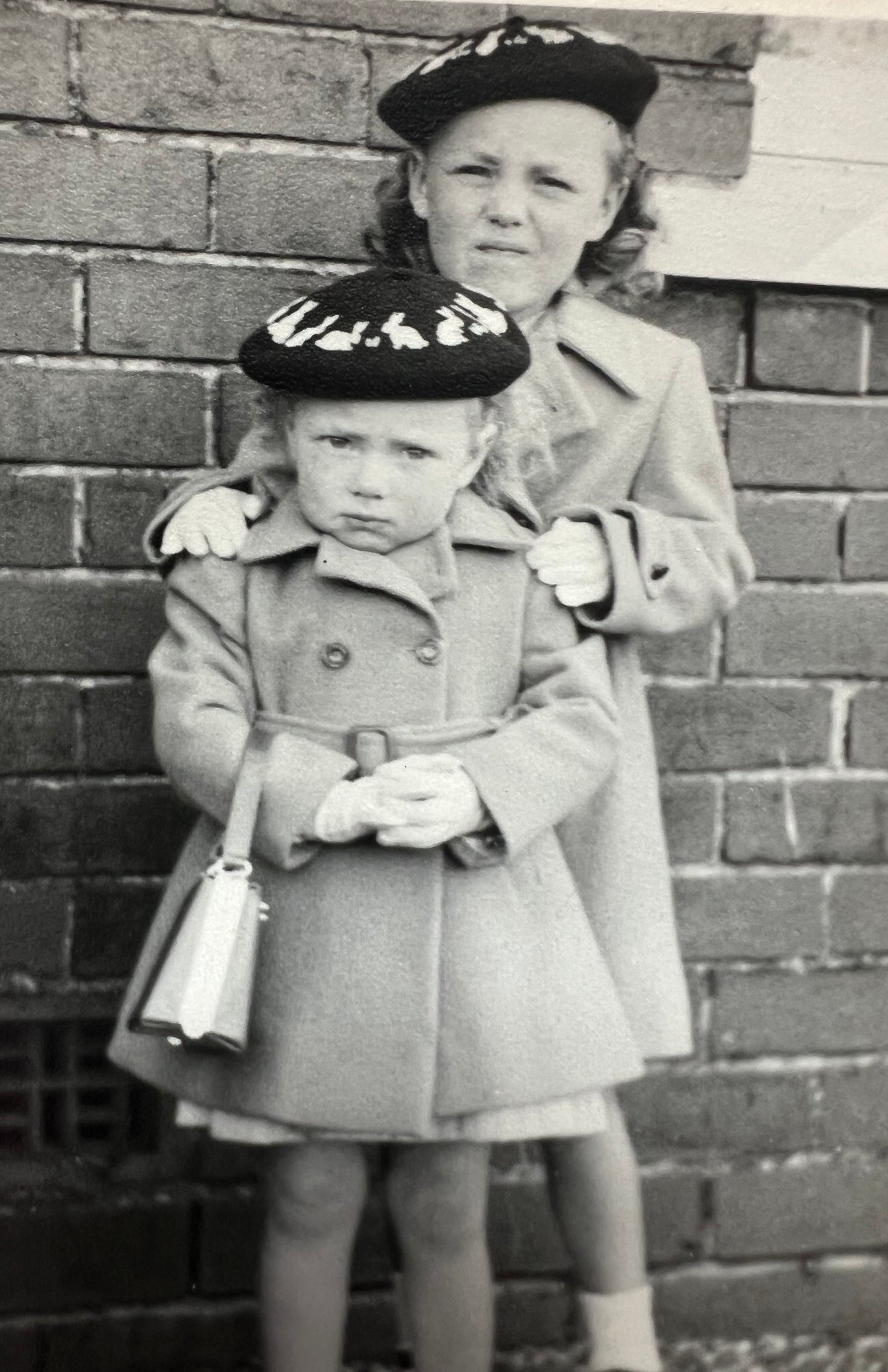 15 Old Photos from the 1920s - 60s of Rather Good Hats (F23)