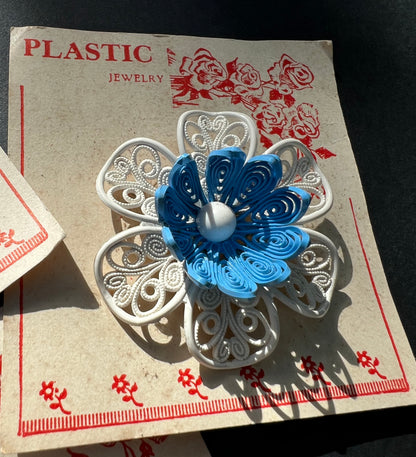 Vintage 1950s Big  Blue and White Filigree Flower Brooch