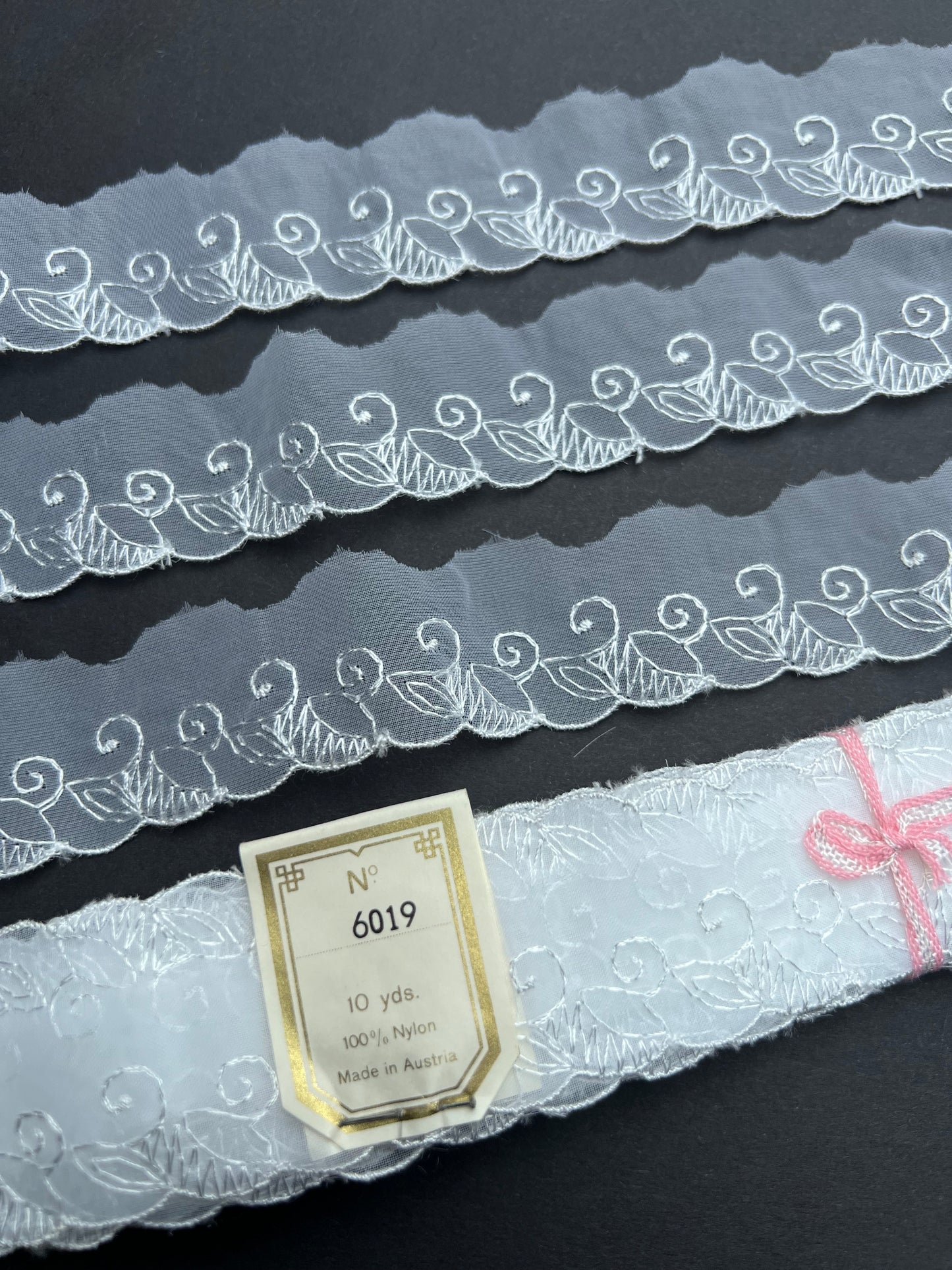 Job Lot of 7 Unused Bundles 70m of Genuine Vintage Austrian Pretty Lace Trim