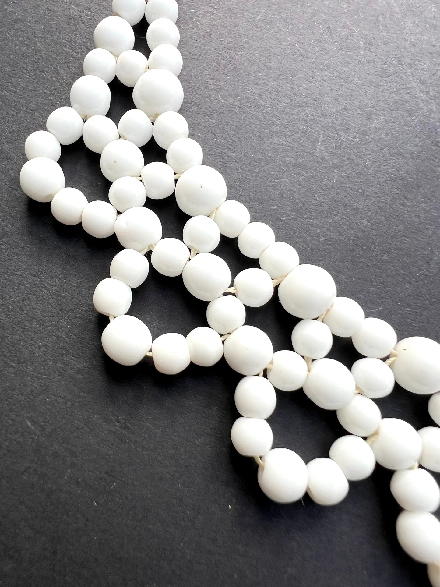 Pretty Vintage White Glass Bead Necklace