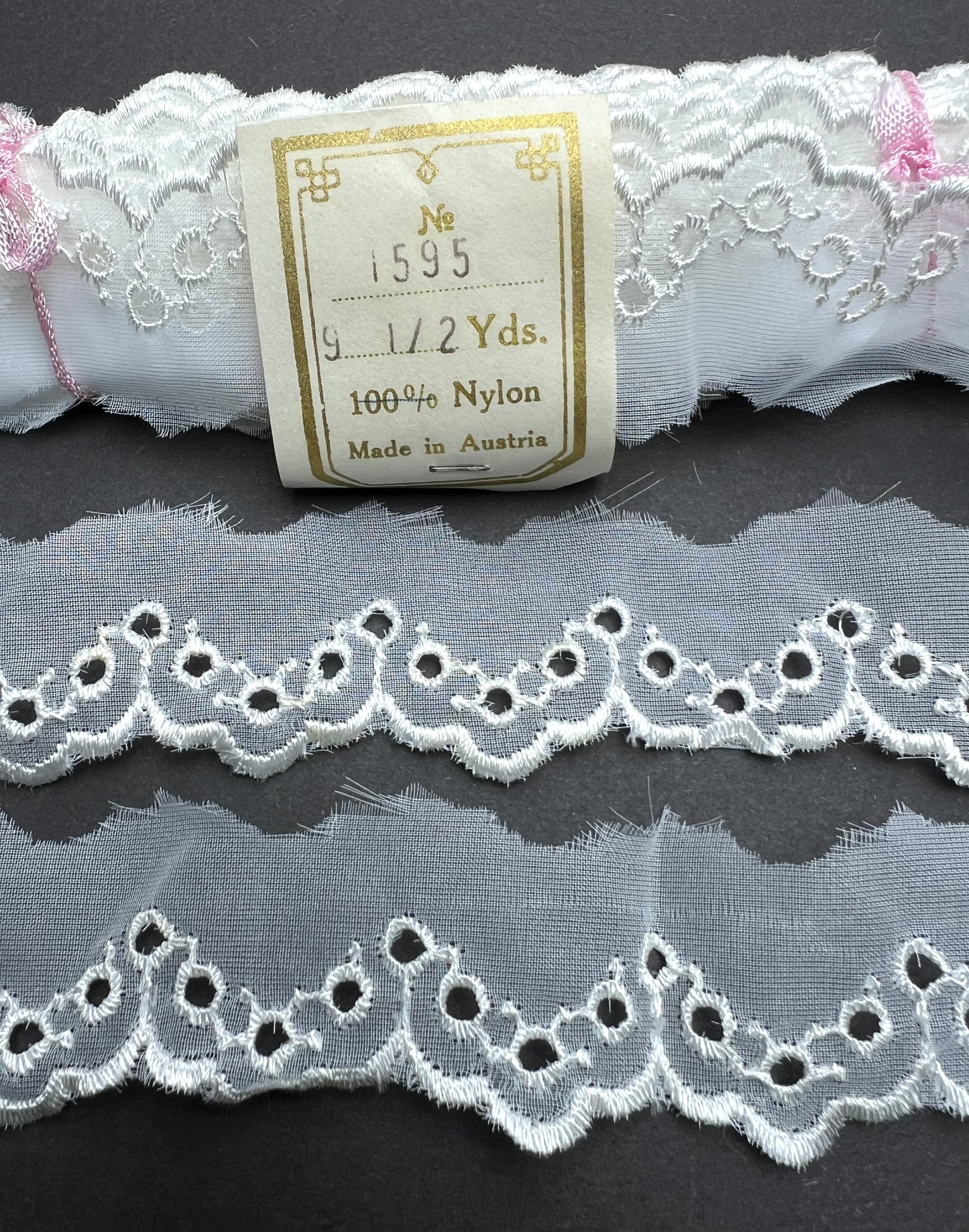 Vintage MADE IN AUSTRIA 9.5yds Delicate Pretty White Trim