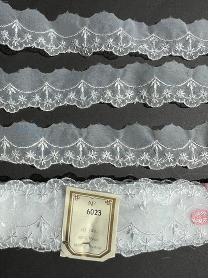 Job Lot of 7 Unused Bundles 70m of Genuine Vintage Austrian Pretty Lace Trim