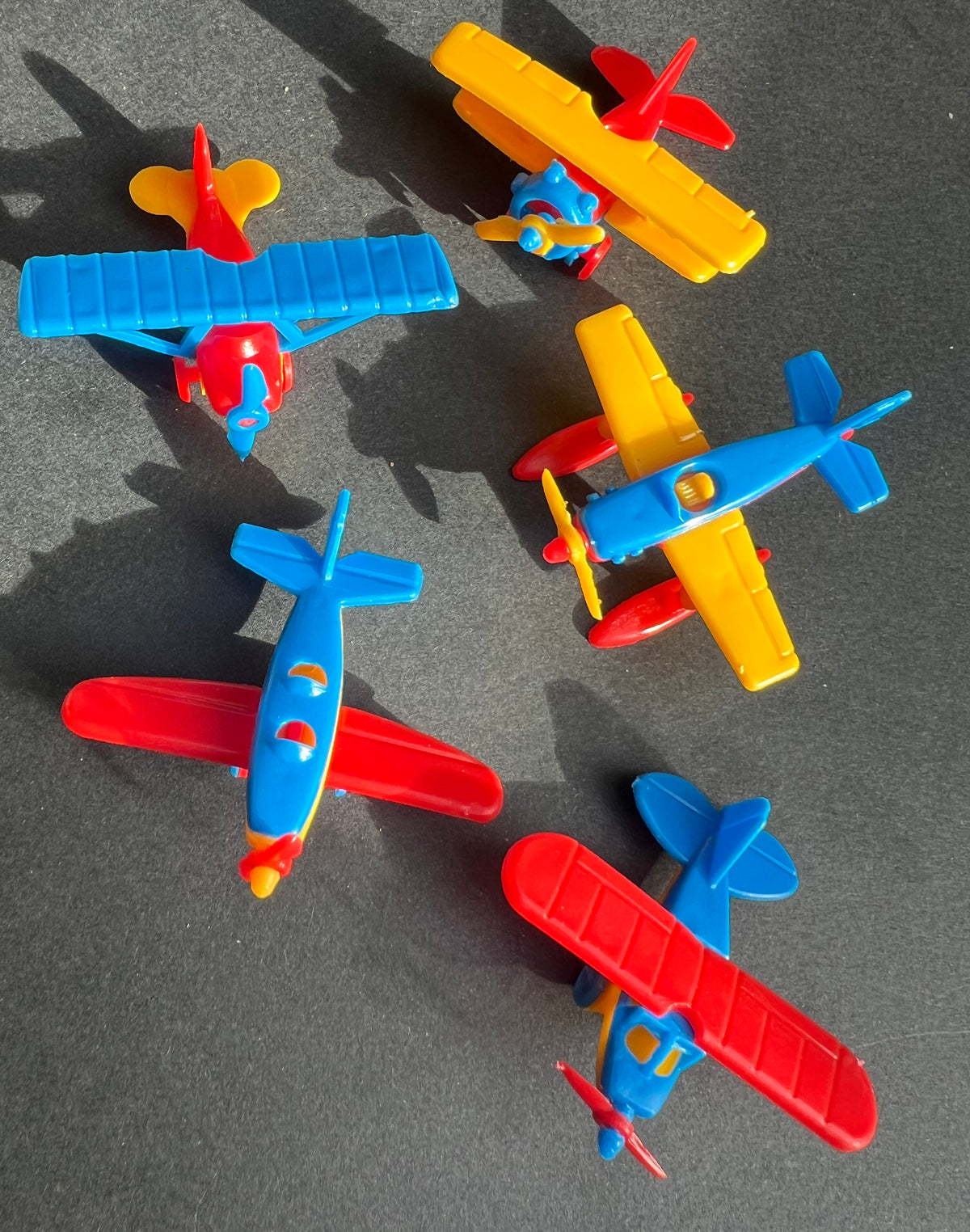 5 Brightly Coloured Aeroplane Toys - Vintage Hong Kong Salesman's Sample