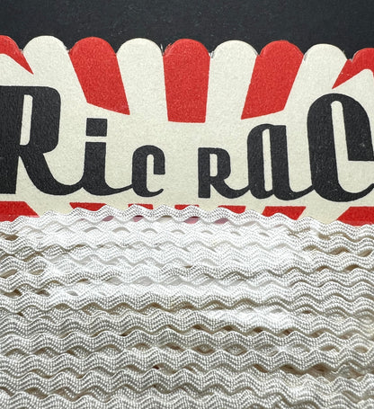 12yds Vintage 2mm Cotton RicRac on Striking Mid Century Display Card