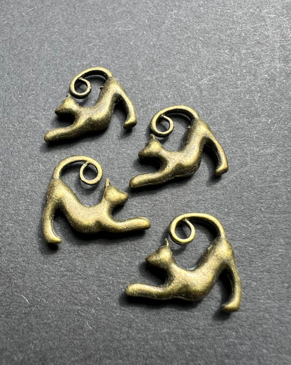 4 Stretching Cat Charms - 1.8cm wide