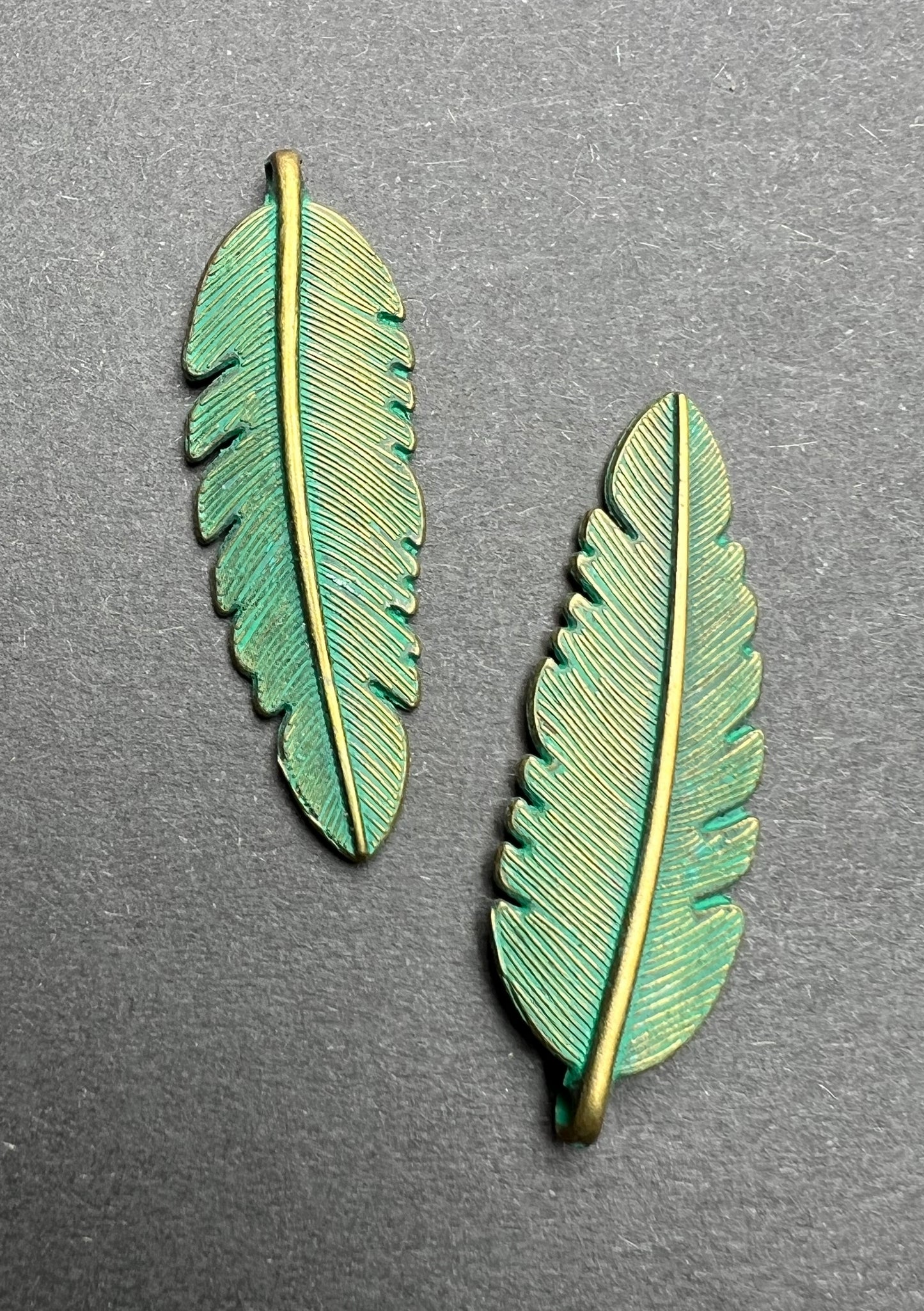 Most Appealing 4.5cm Verdigris Leaf Pendant / Charm