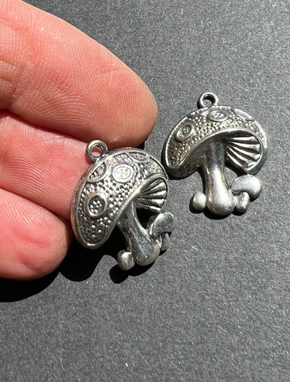 3 Gold or Silver Tone 2cm Mushroom Charms