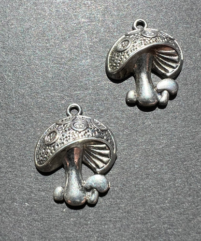 3 Gold or Silver Tone 2cm Mushroom Charms