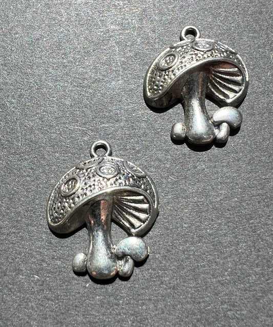 3 Gold or Silver Tone 2cm Mushroom Charms
