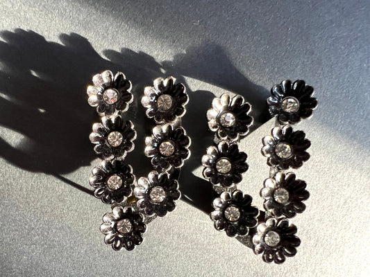 Eye Catching Diamante and Black Flower Vintage Clip-on Earrings