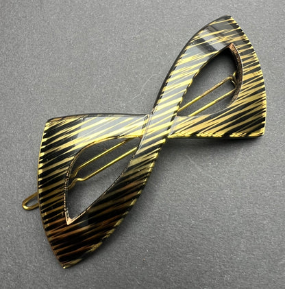 Impressive Big Mid Century Lucite Bow Hair Clip