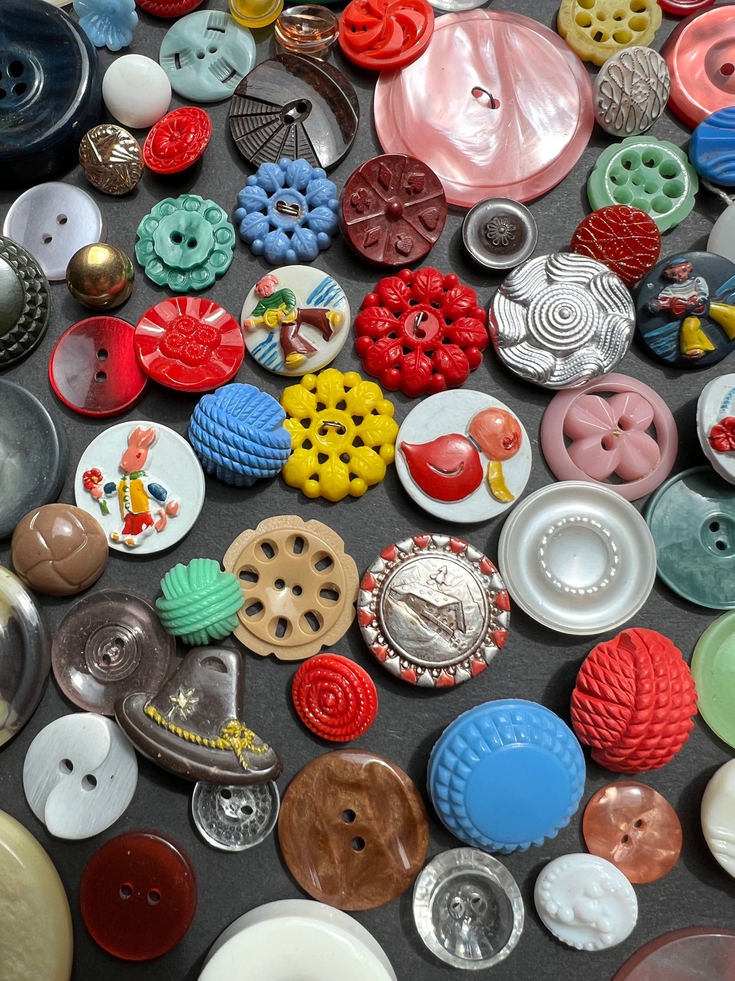 Varied Job Lot of 100 Different Vintage Buttons