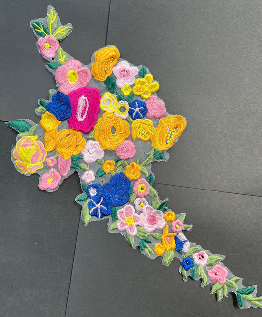 Very Pretty 17" Flower Applique