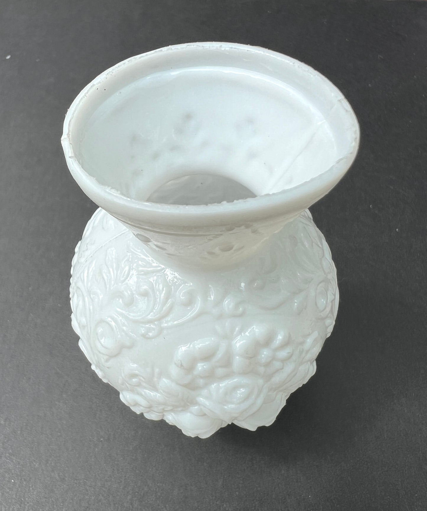 8cm Tall Flower Embossed Plastic Vase