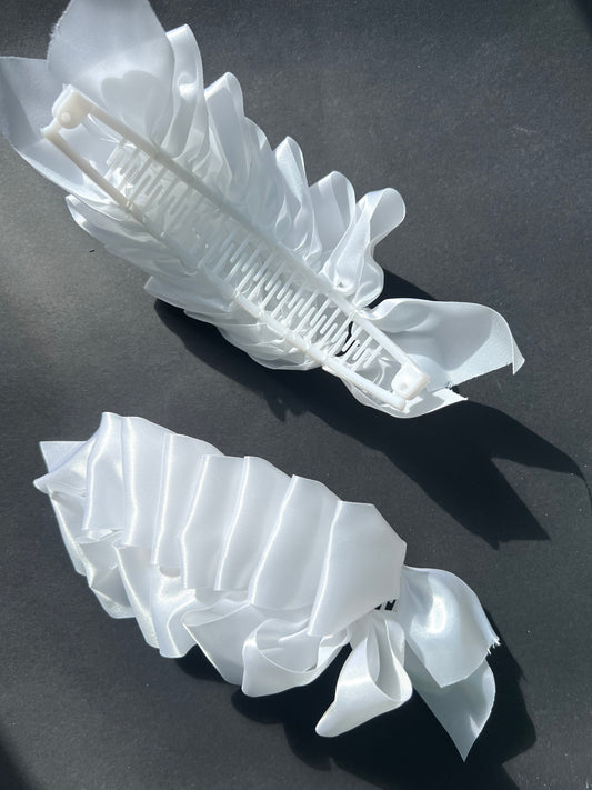 Impressive Vintage Ruffled White Satin Ribbon Hair Banana Clip - 17 - 23cm Long