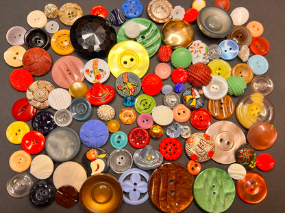 Lovely Job Lot of 100 Different Vintage Buttons