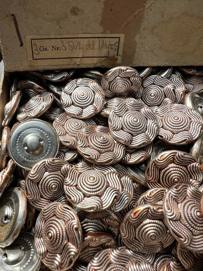 Wholesale -3 Gross -432 - VINTAGE Bronze Tint Swirly Metal Buttons - 2.3cm wide