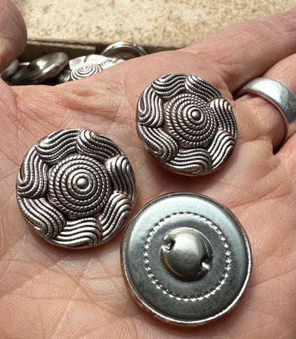 Wholesale -3 Gross -432 - VINTAGE Bronze Tint Swirly Metal Buttons - 2.3cm wide