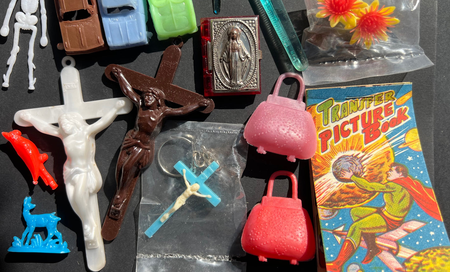 Job Lot of Vintage Toys, Buttons, Transfers Etc from the Bottom of a Box (B)