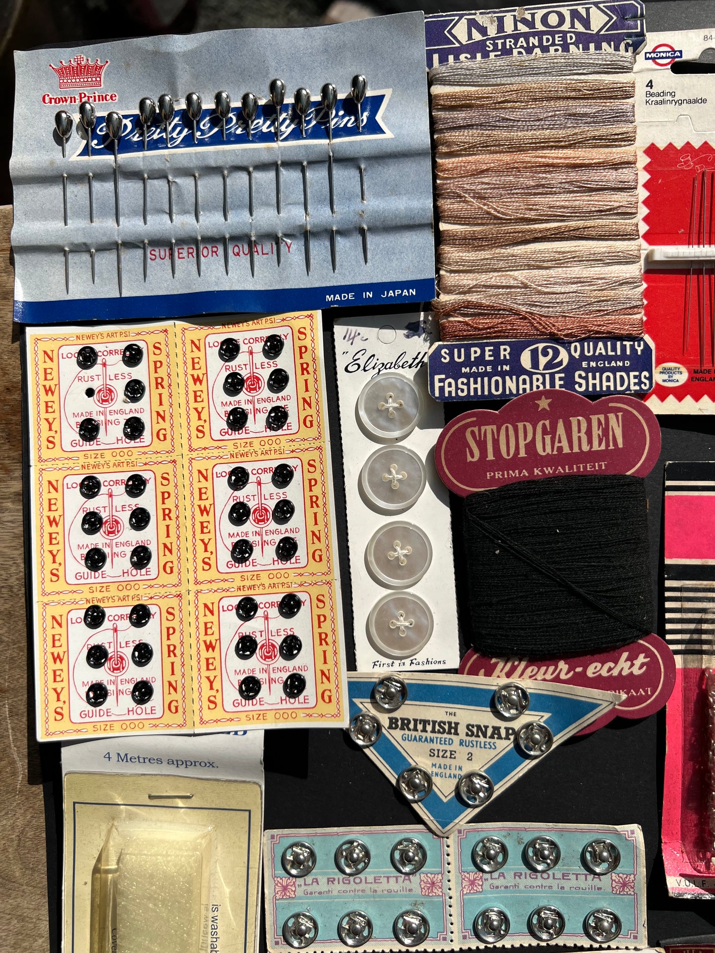 20 pieces of Vintage Haberdashery