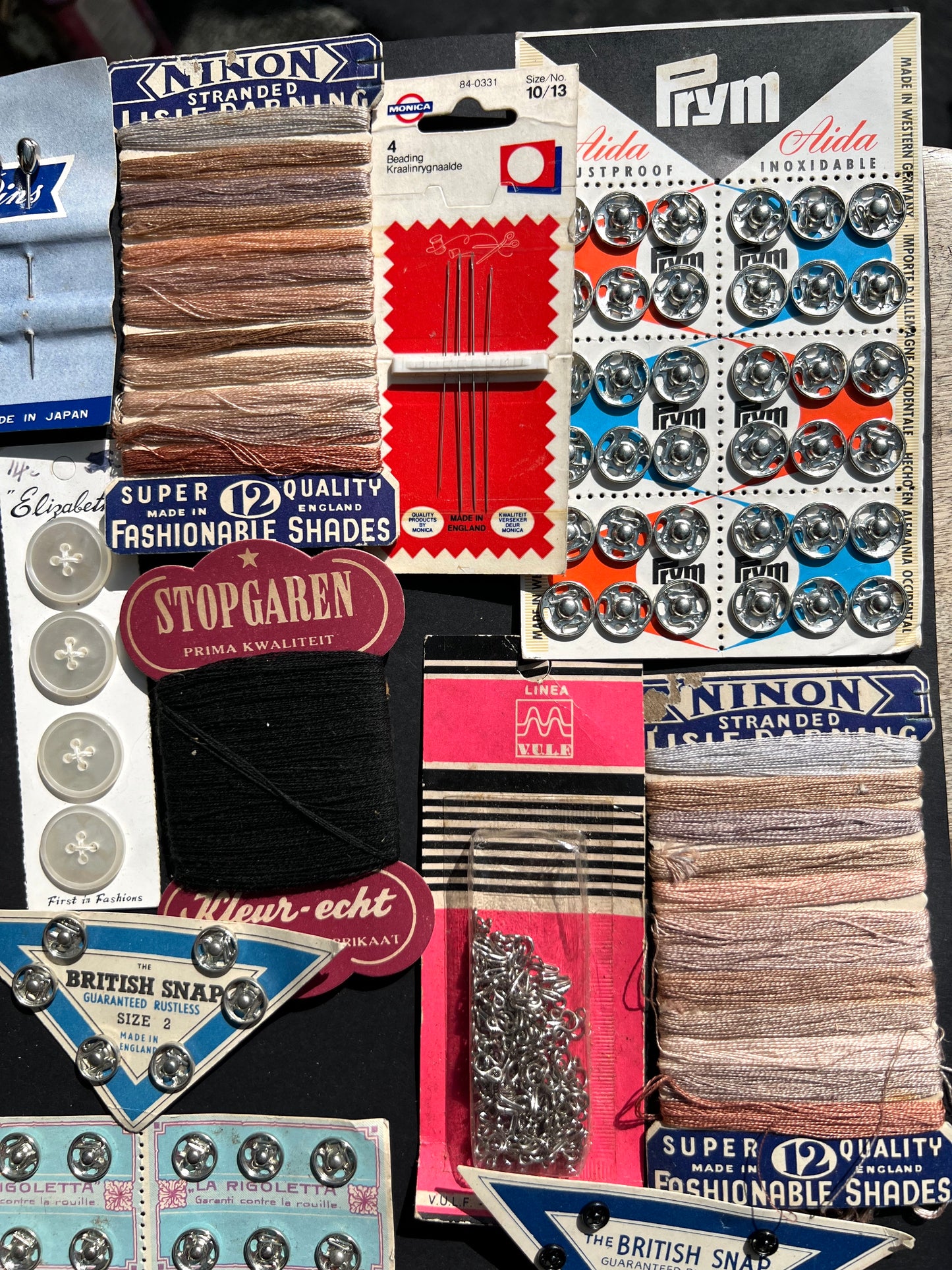 20 pieces of Vintage Haberdashery