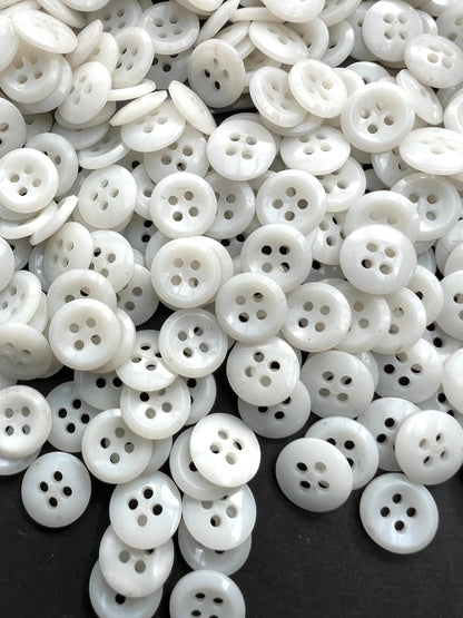 370g (Approx 1500) of Vintage 1cm Simple White Glass Buttons