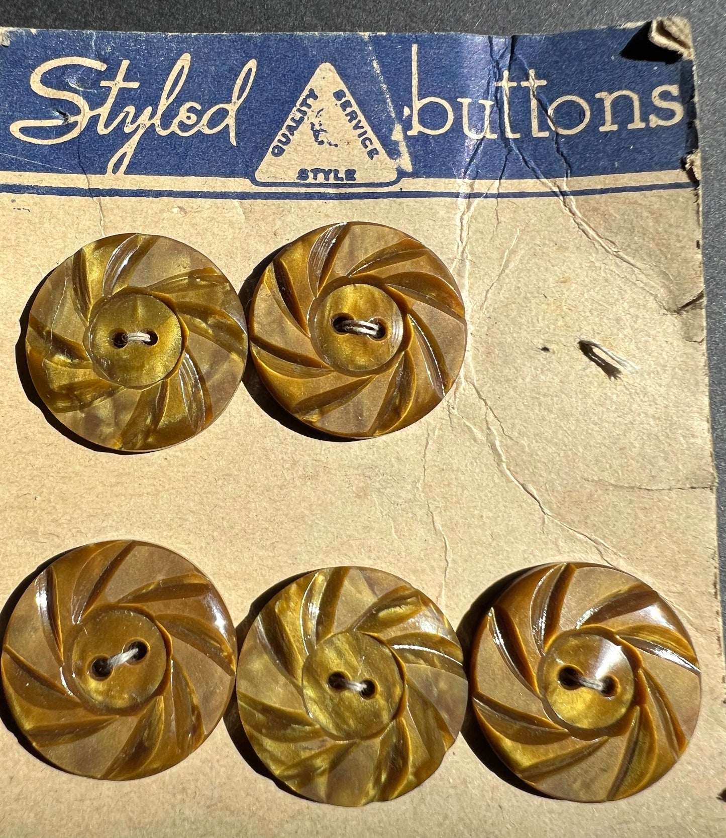 5 Shimmery Toffee Brown 2.2cm Vintage Buttons